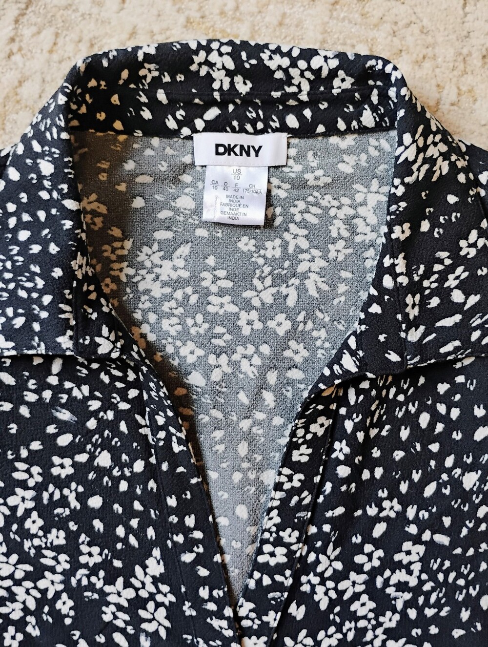 NWT 10 DKNY Black Floral Split V-Neck 3/4 Sleeve Button Front Midi Shirt Dress - Picture 3 of 12